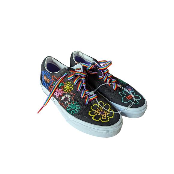 Vans Shoes - NWB VANS Old Skool Cultivate Care Women’s 7 – Black Floral Canvas Skate Sneakers